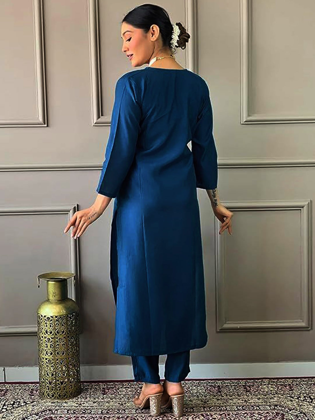Cerulean Tesla Kurta Pant Set with Vichitra Lace Border Dupatta
